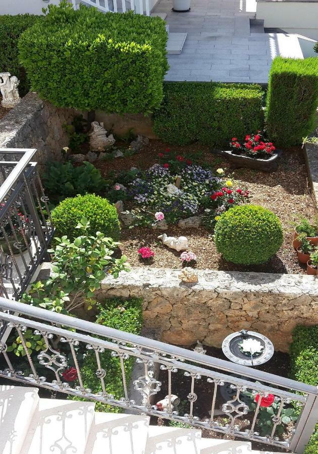 Guest House Fenix Brela Exterior photo