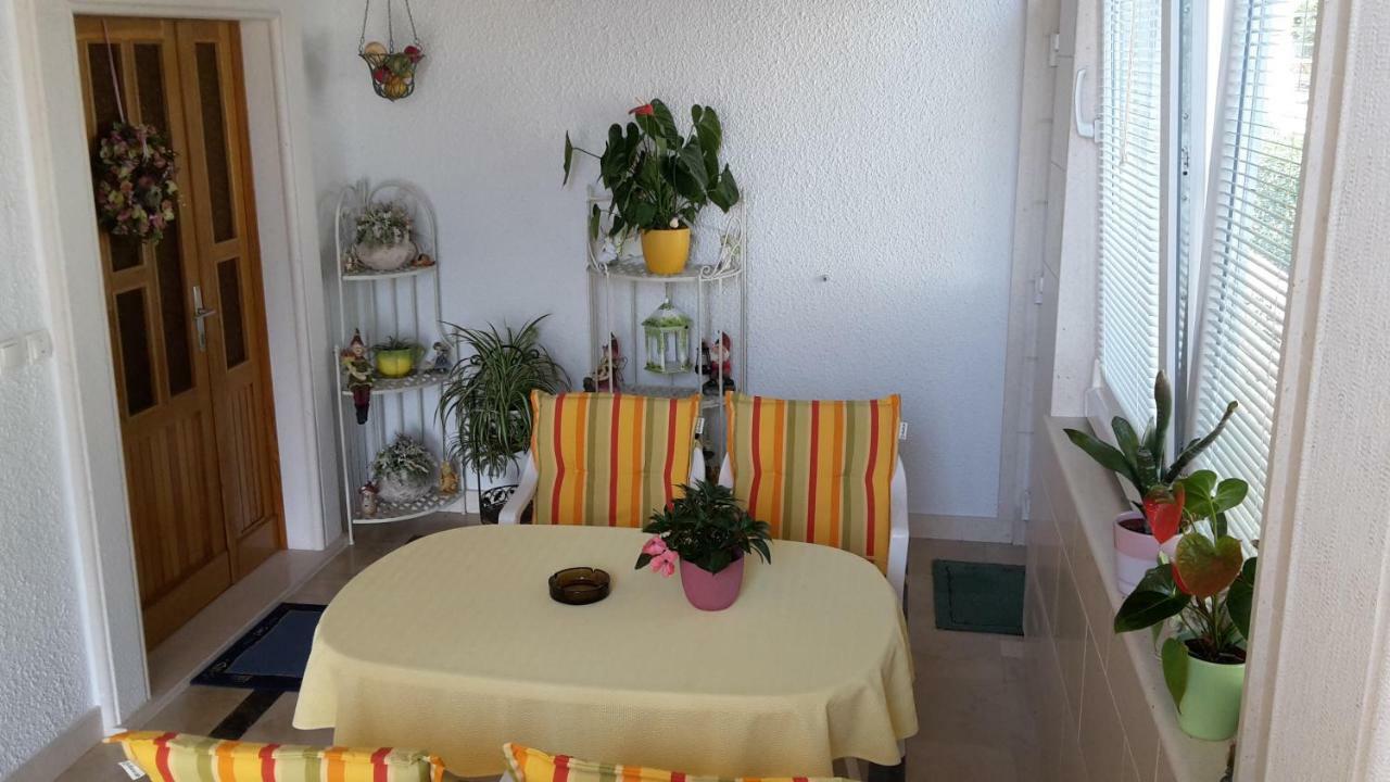 Guest House Fenix Brela Exterior photo